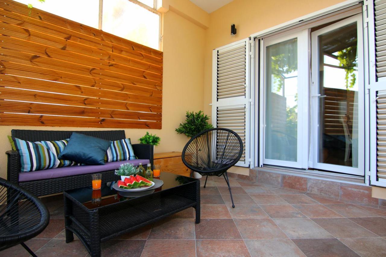 Apartments Tona Zaboric Bagian luar foto