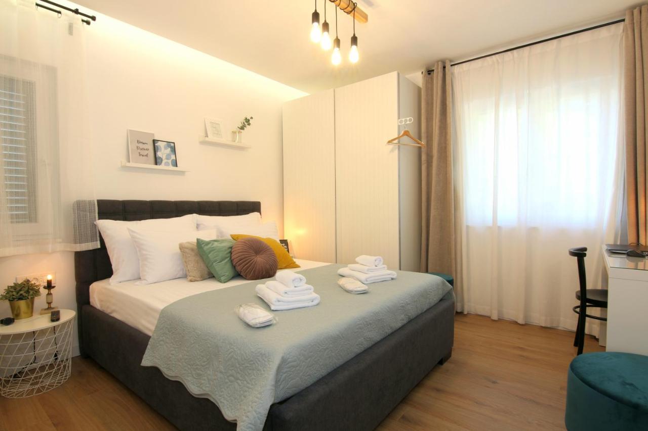 Apartments Tona Zaboric Bagian luar foto