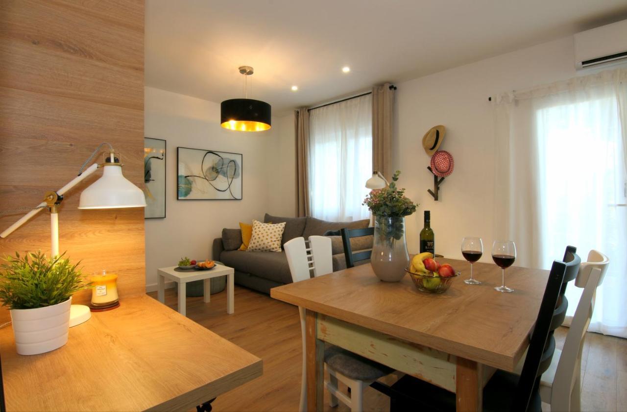 Apartments Tona Zaboric Bagian luar foto