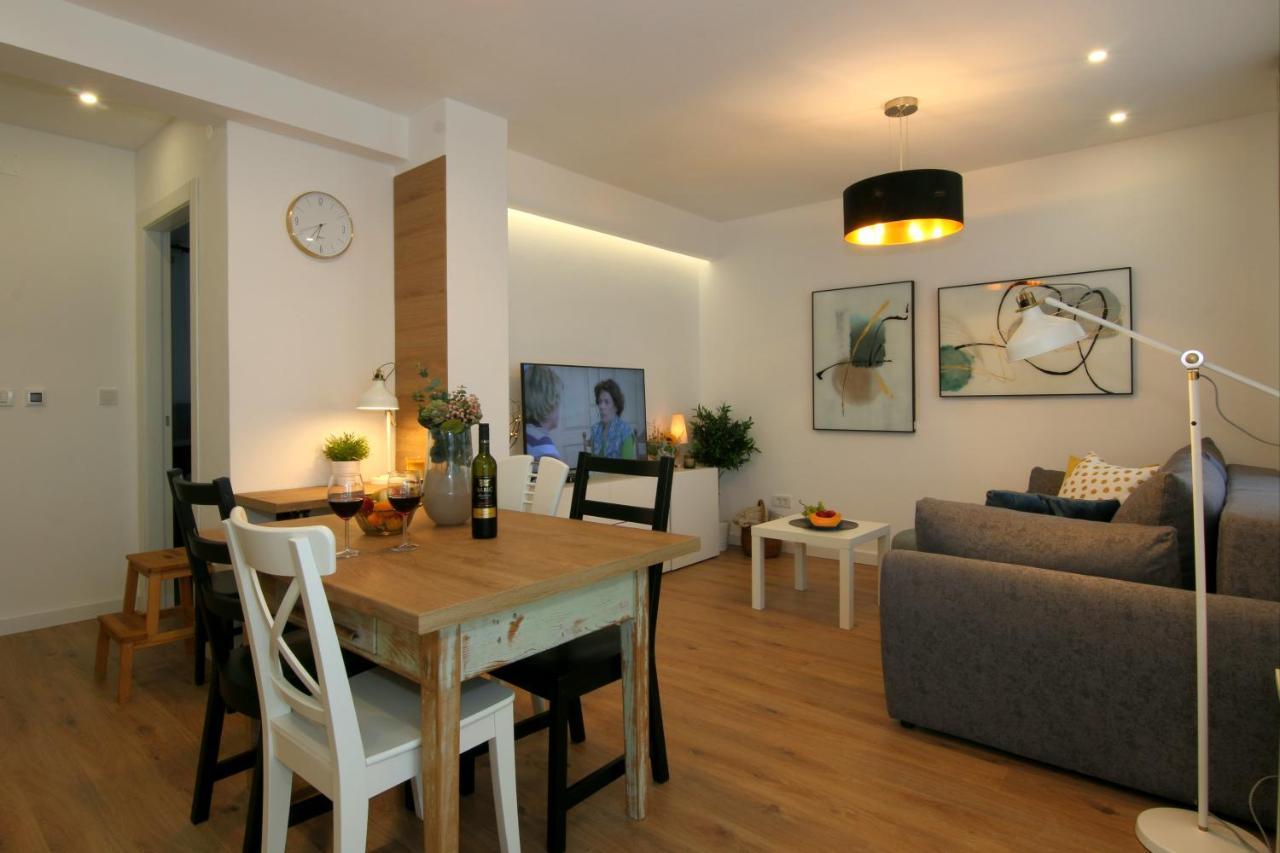 Apartments Tona Zaboric Bagian luar foto