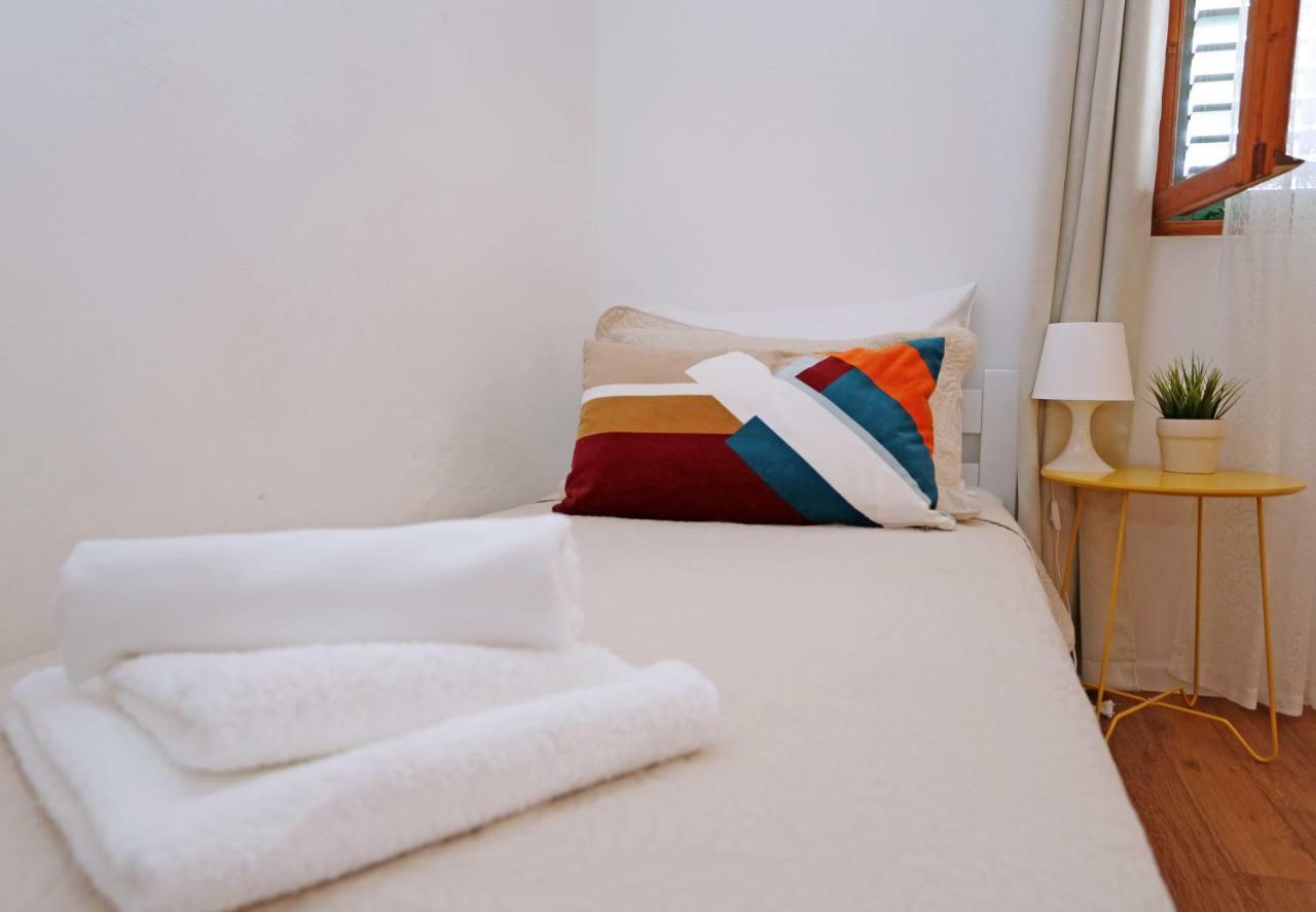 Apartments Tona Zaboric Bagian luar foto