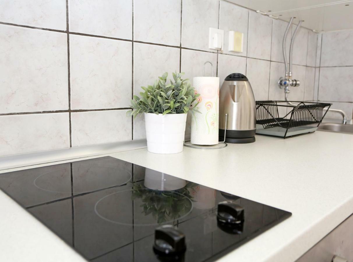 Apartments Tona Zaboric Bagian luar foto